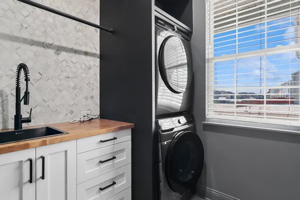 $430,000 | 7723 Morgana Drive, Joliet, IL 60431