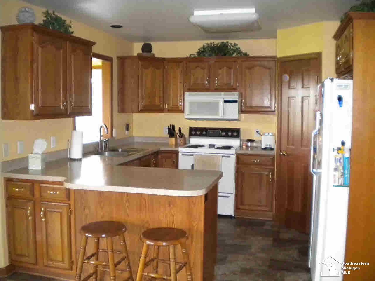 6773 Section Road Ottawa Lake, MI 49267 - Photo 8 of 25 Gallery Image 8