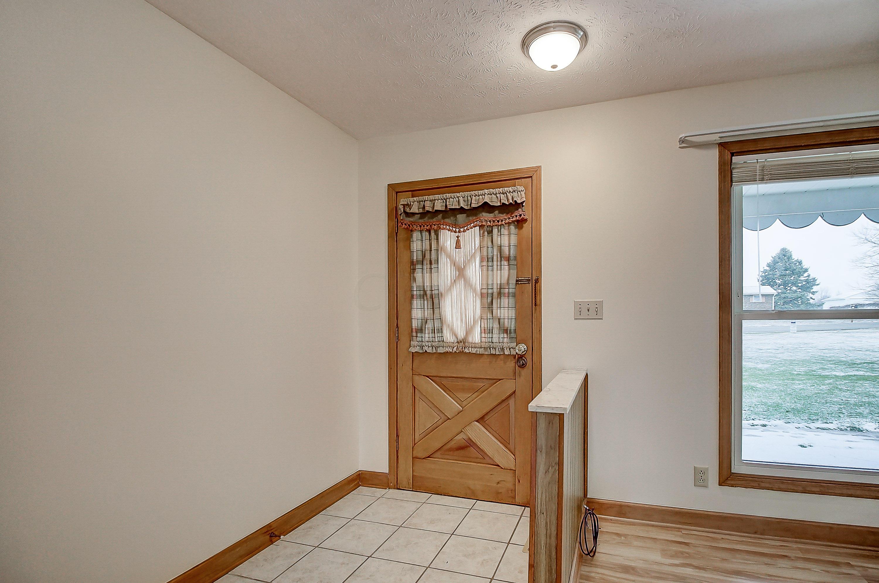 3194 Old Mill Road Northeast Lancaster, OH 43130 - Photo 5 of 45