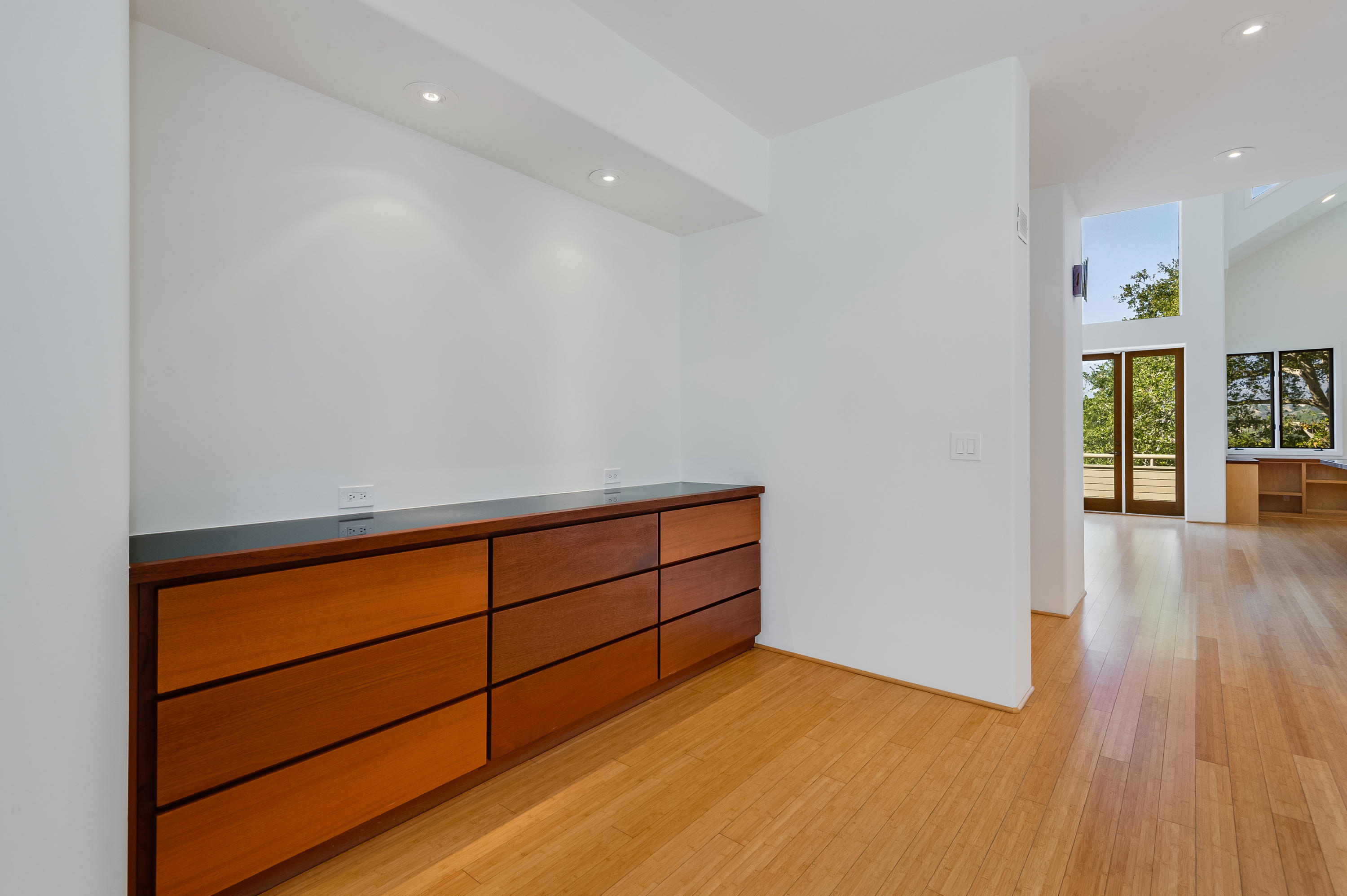 835 Puente Drive Santa Barbara, CA 93110 - Photo 13 of 40 lr1