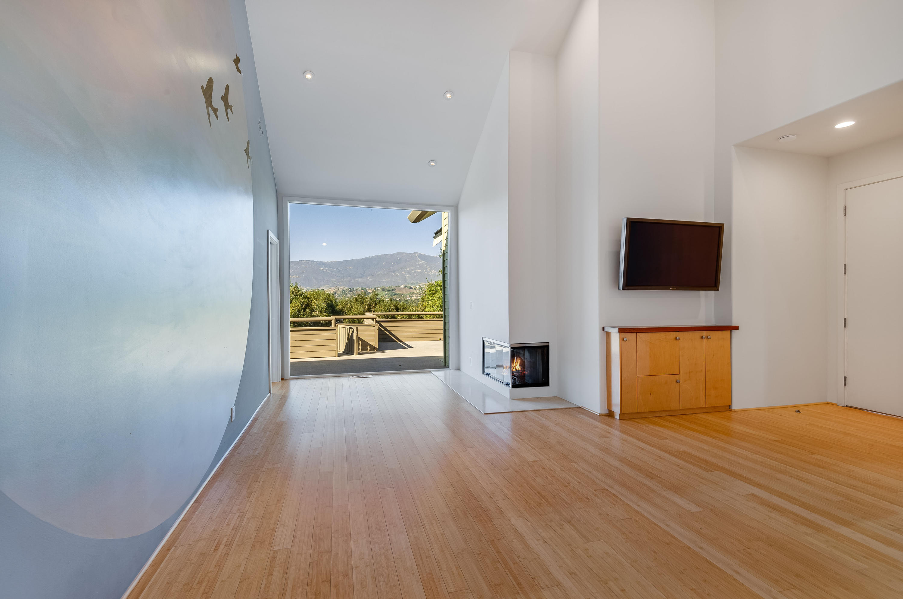 835 Puente Drive Santa Barbara, CA 93110 - Photo 21 of 40 master 5