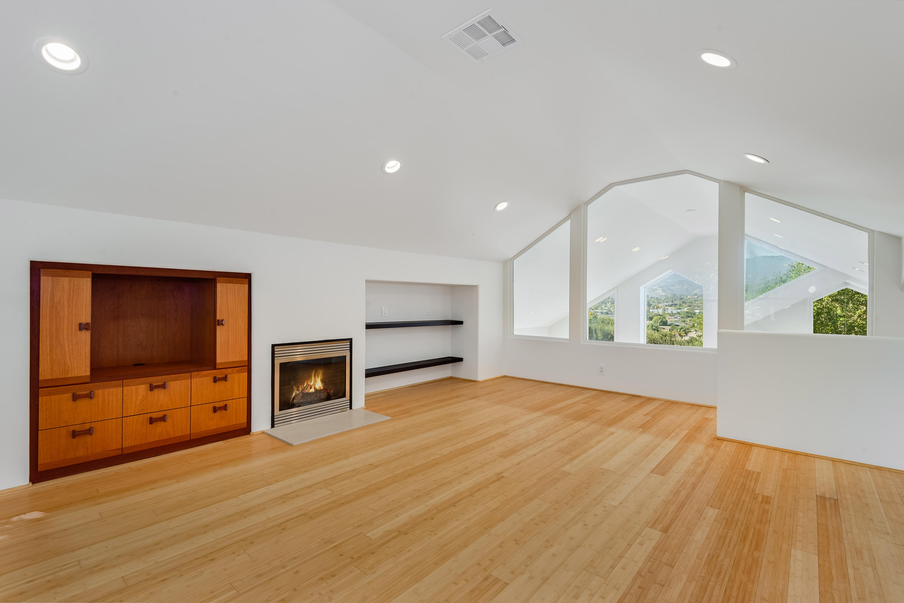 835 Puente Drive Santa Barbara, CA 93110 - Photo 10 of 40 loft