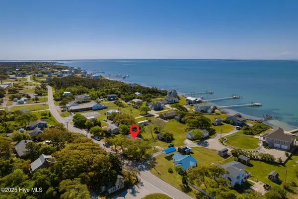 $300,000 | 1072 Island Road, Harkers Island, NC 28531