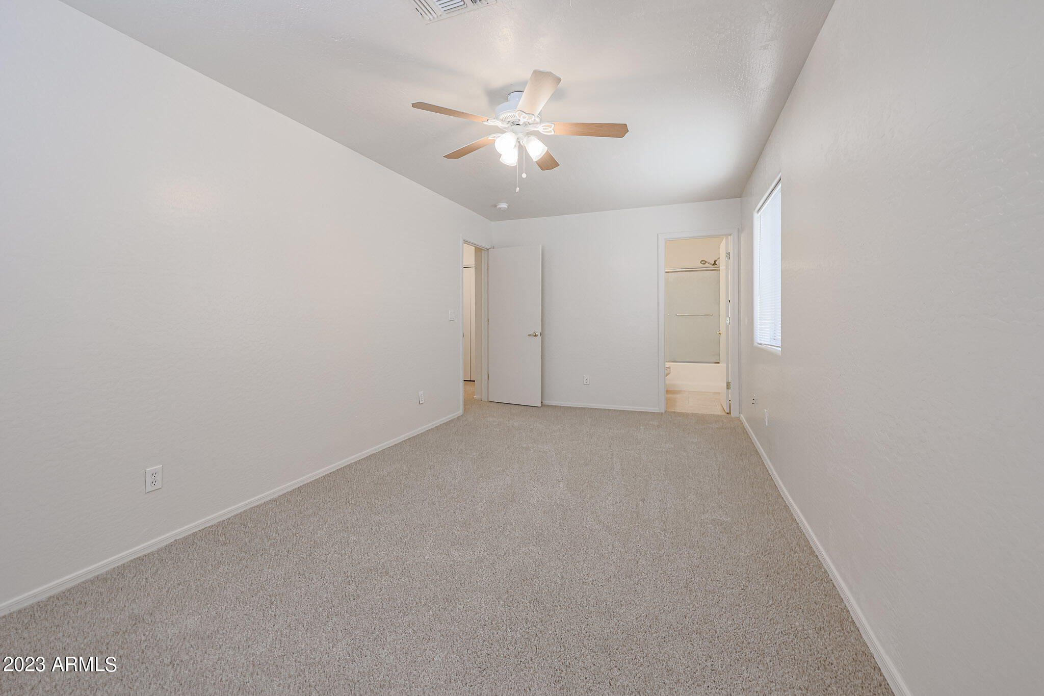 15642 North 29th Way Phoenix, AZ 85032 - Photo 10 of 20 Primary Bedroom