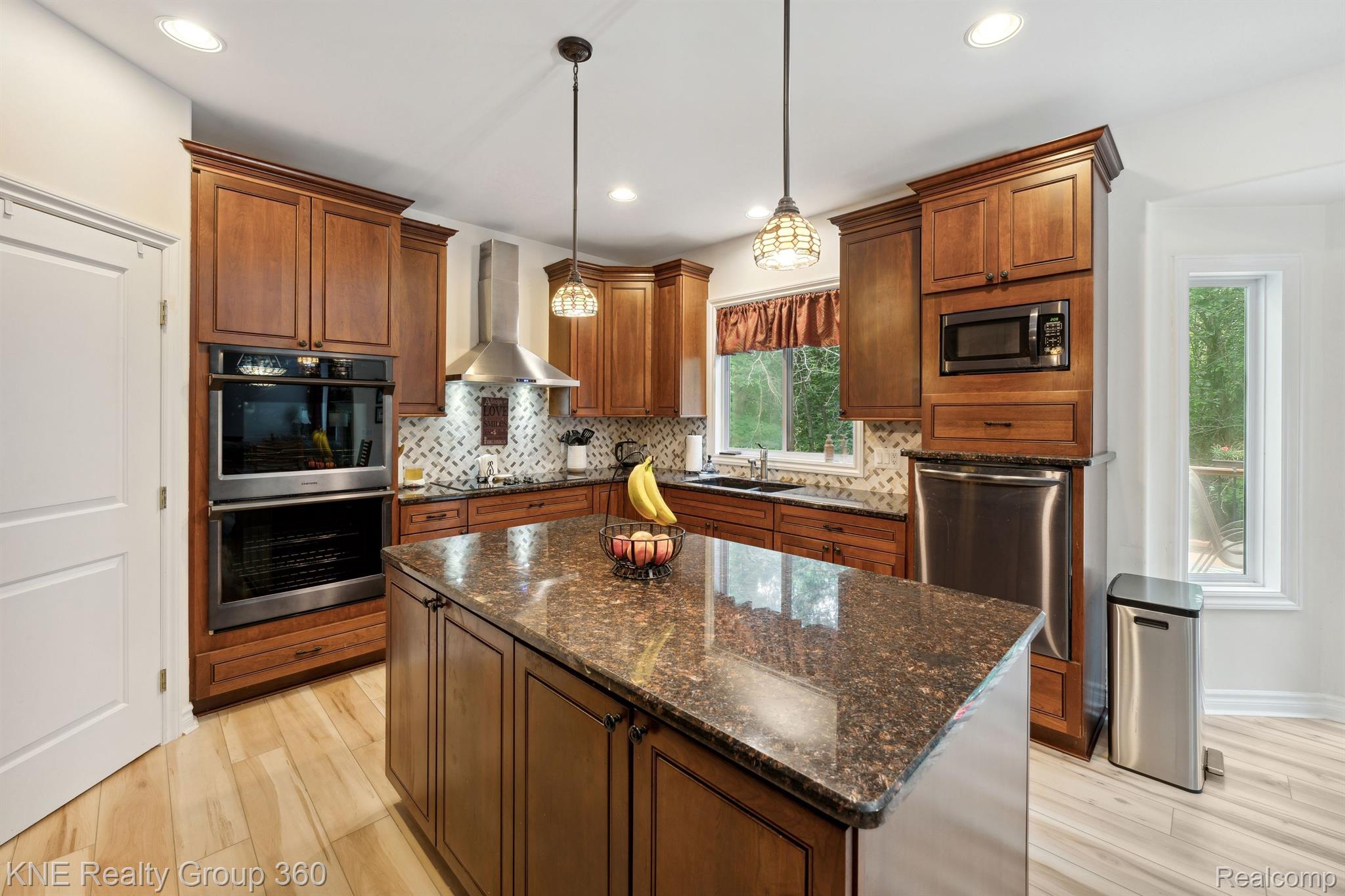 2170 Moorlands Howell, MI 48855 - Photo 22 of 54 Gallery Image 22
