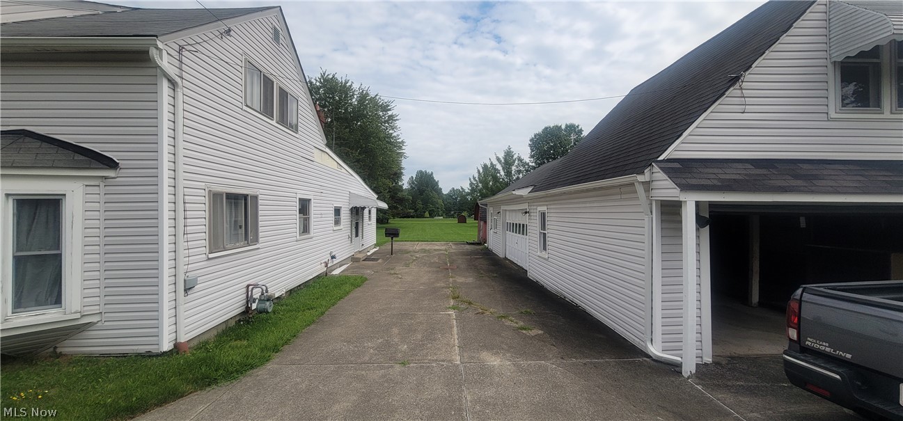 12589 Ridge Road North Royalton, OH 44133 - Photo 32 of 35