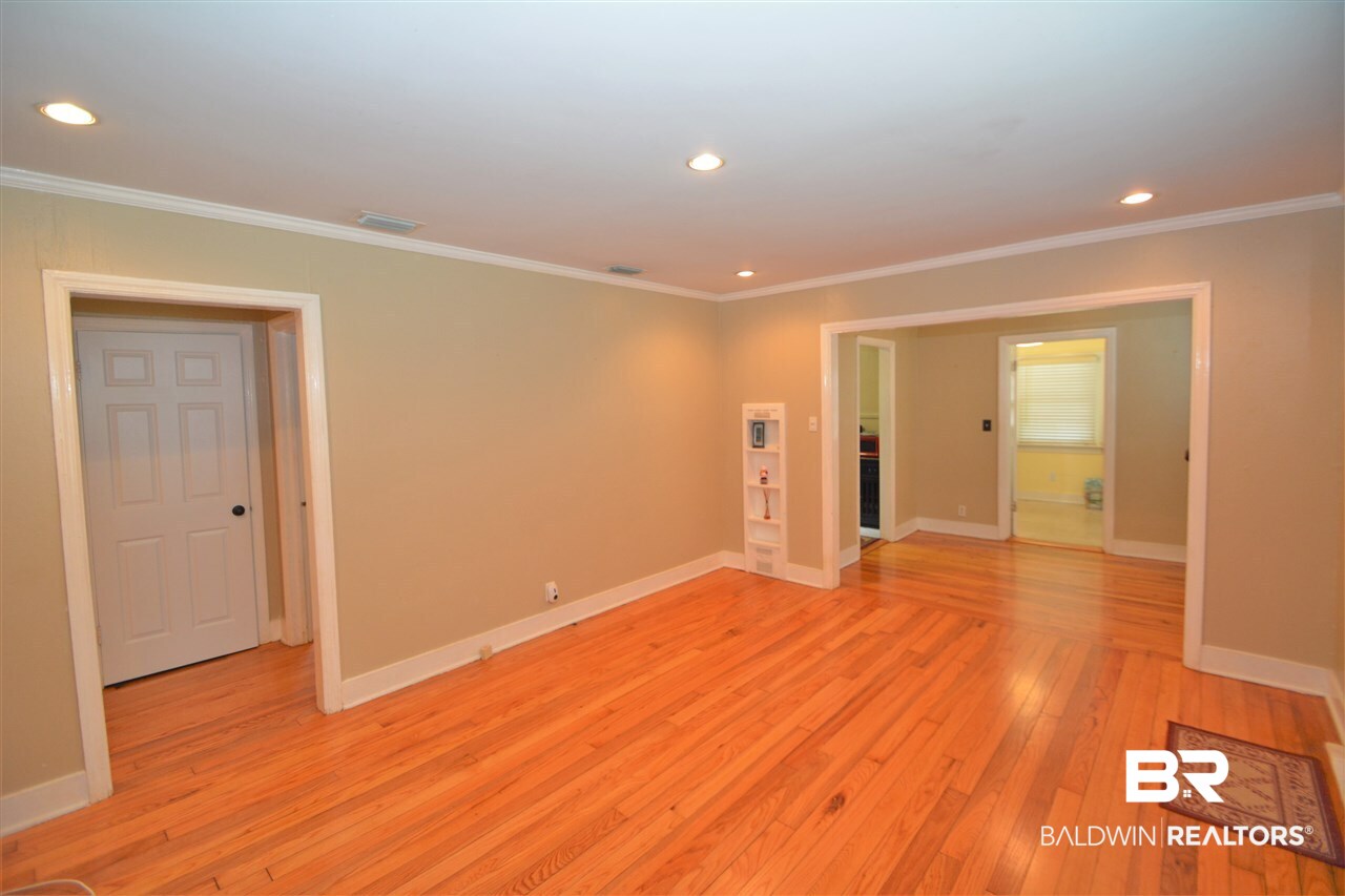 339 Azalea Circle West Mobile, AL 36608 - Photo 14 of 24