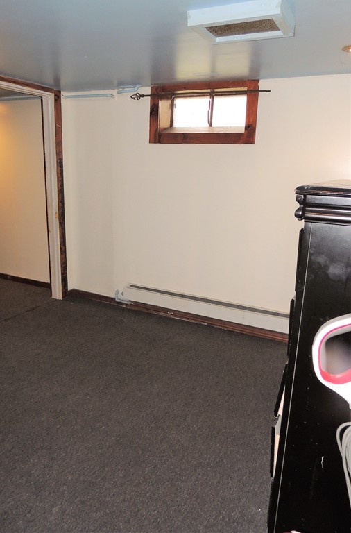 51 Lamont Street Springfield, MA 01119 - Photo 18 of 29 Gallery Image 18