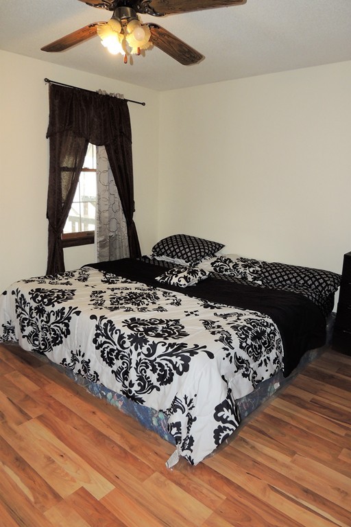 51 Lamont Street Springfield, MA 01119 - Photo 8 of 29 Gallery Image 8