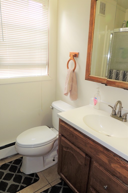 51 Lamont Street Springfield, MA 01119 - Photo 10 of 29 Gallery Image 10