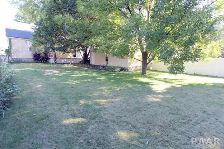 804 West Ridge Road Peoria, IL 61614 - Photo 13 of 16 Gallery Image 13