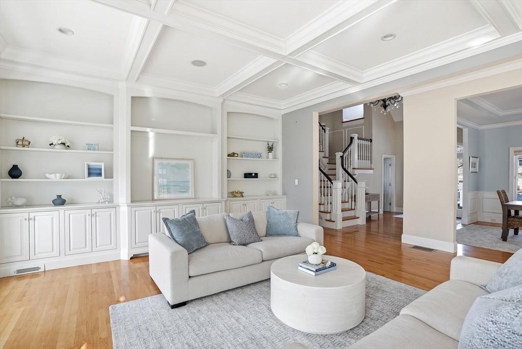 20 Woodlock Road Hingham, MA 02043 - Photo 3 of 32