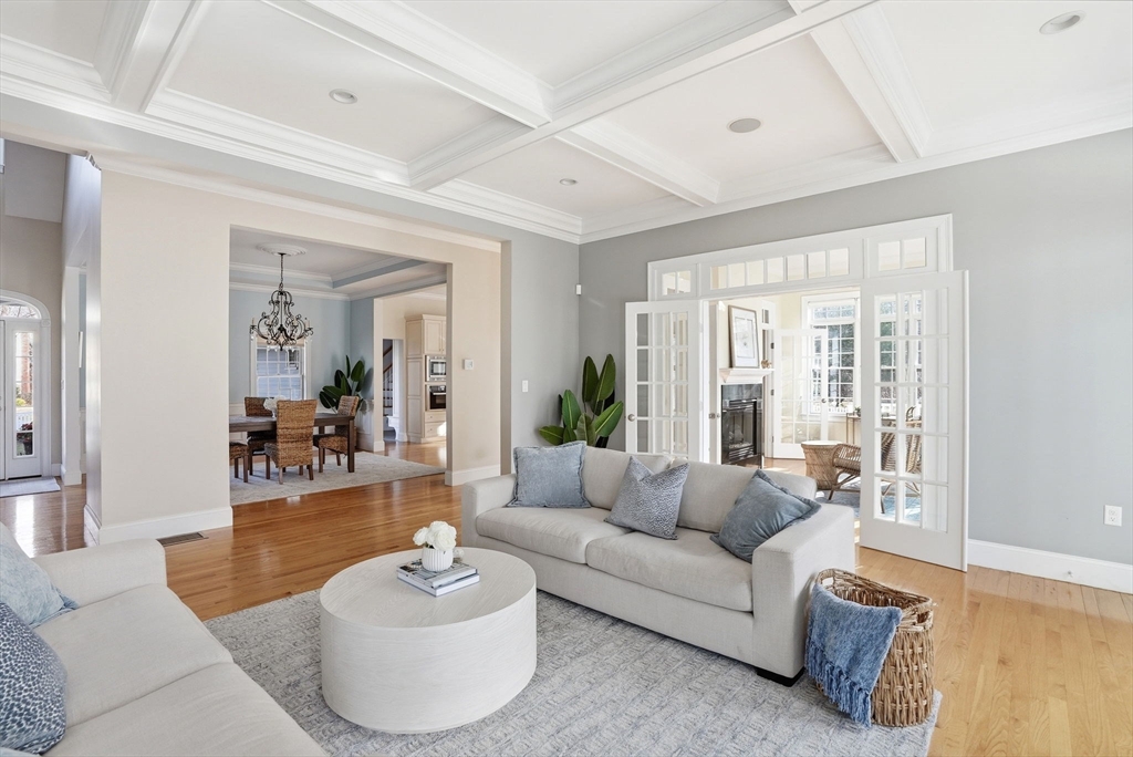 20 Woodlock Road Hingham, MA 02043 - Photo 4 of 32