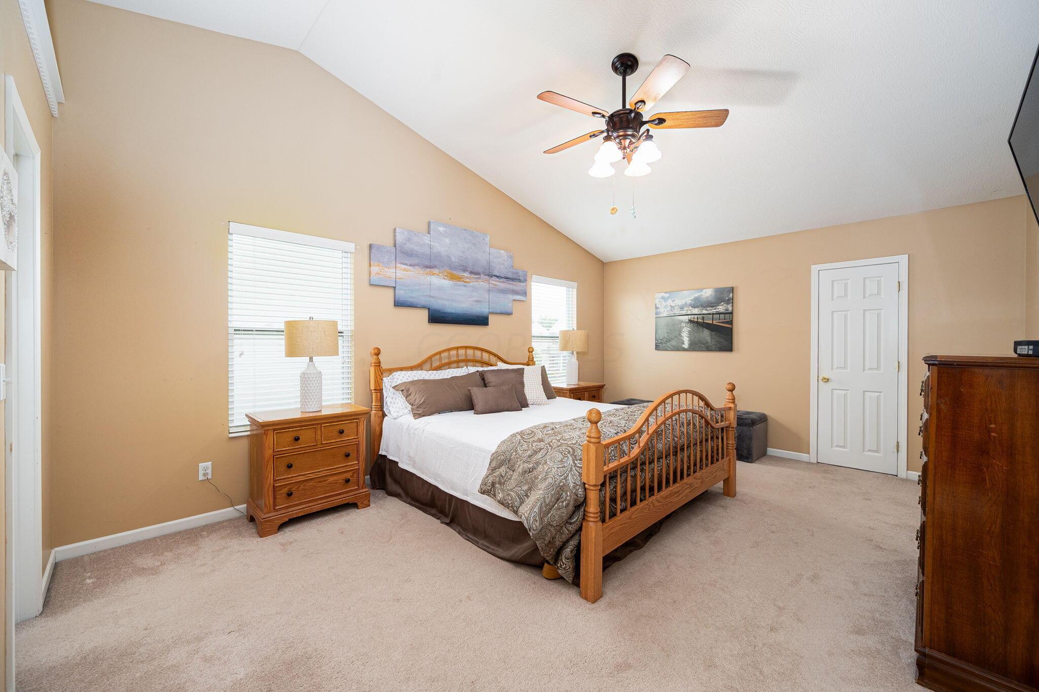 2577 Ridgeway Avenue Lancaster, OH 43130 - Photo 29 of 68 Owner's Suite