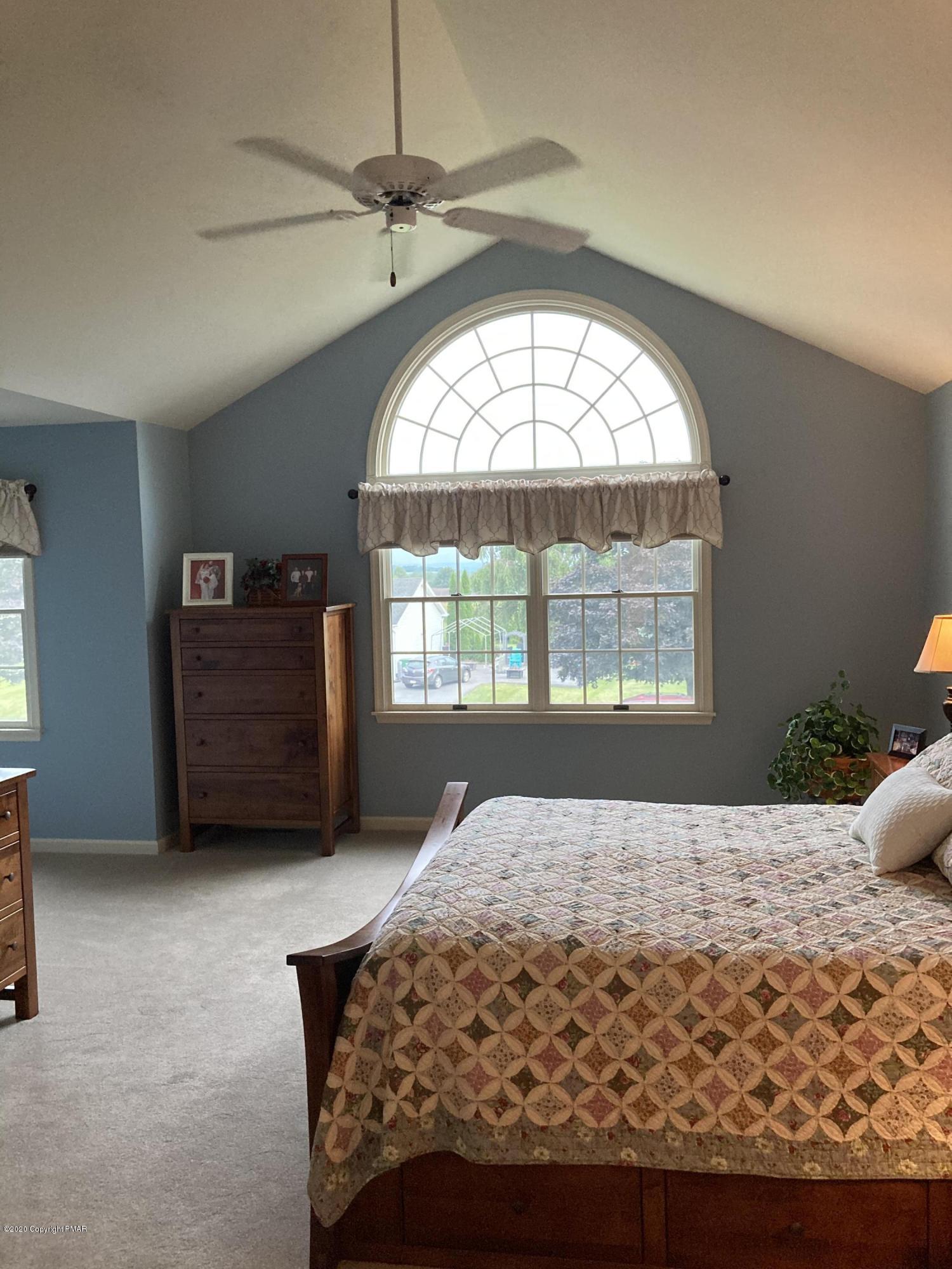 498 Dianne Road Bath, PA 18014 - Photo 31 of 62 785E954C-5F48-401A-89E7-1C2D21C03616