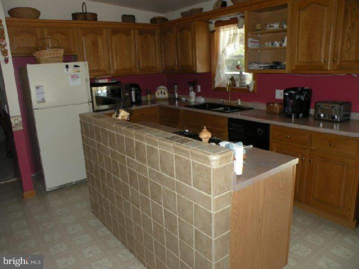 264 Treichler Road Alburtis, PA 18011 - Photo 9 of 22 Gallery Image 9