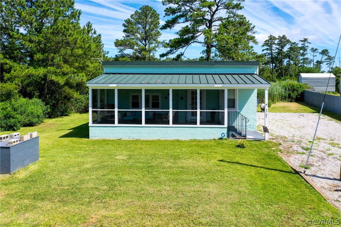 1757 Jenkins Neck Road Hayes, VA 23072 - Photo 5 of 17 Gallery Image 5