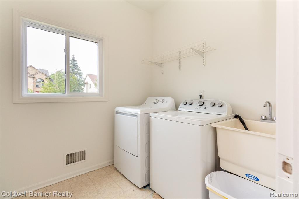 3870 Beechcrest Road Rochester Hills, MI 48309 - Photo 36 of 47