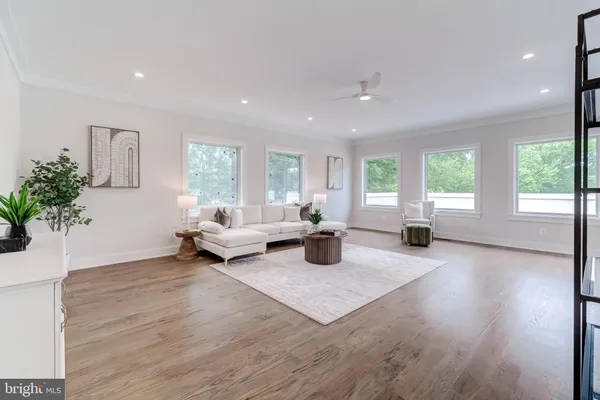 $2,559,888 | 506 Kingsley Road Southwest, Vienna, VA 22180