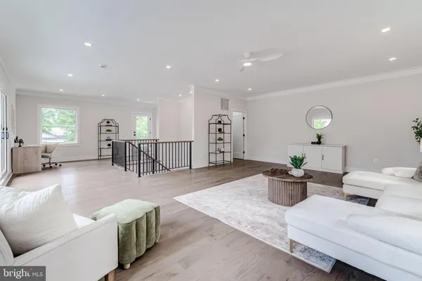 $2,559,888 | 506 Kingsley Road Southwest, Vienna, VA 22180