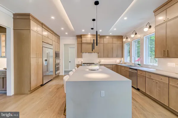 $2,559,888 | 506 Kingsley Road Southwest, Vienna, VA 22180