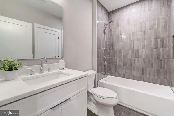 $2,559,888 | 506 Kingsley Road Southwest, Vienna, VA 22180