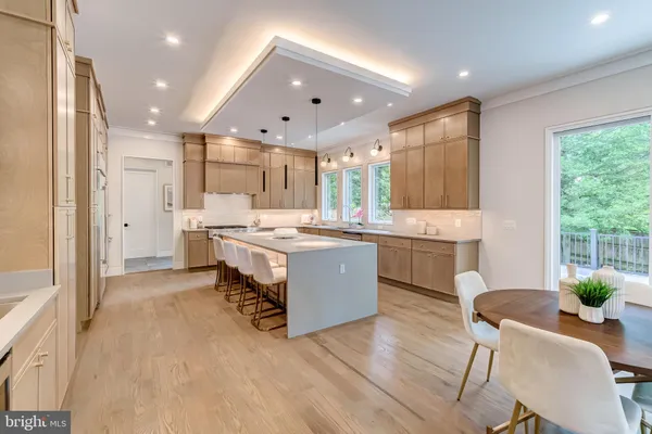 $2,559,888 | 506 Kingsley Road Southwest, Vienna, VA 22180