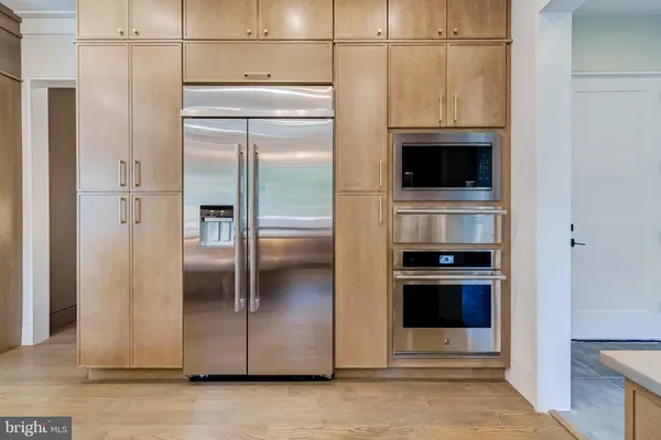 $2,559,888 | 506 Kingsley Road Southwest, Vienna, VA 22180