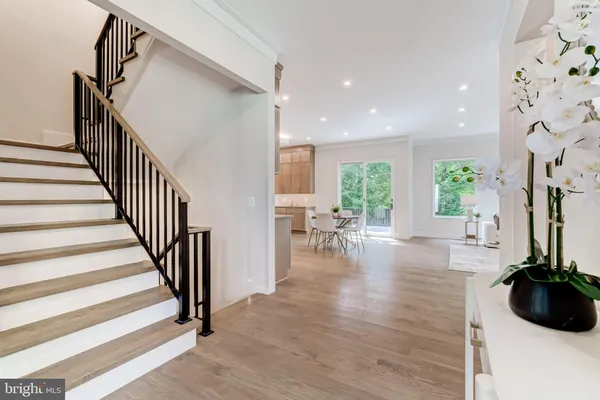 $2,559,888 | 506 Kingsley Road Southwest, Vienna, VA 22180