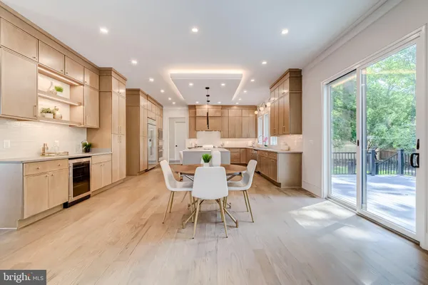 $2,559,888 | 506 Kingsley Road Southwest, Vienna, VA 22180