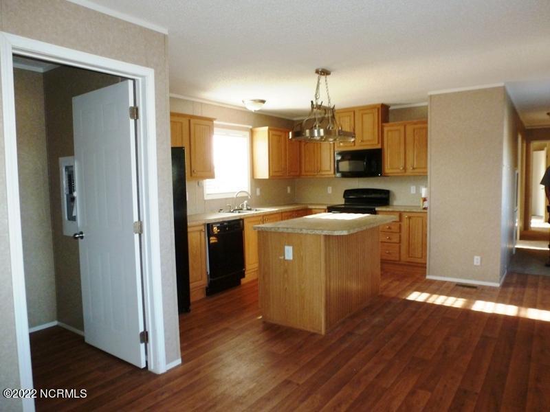 727 Willie Hatcher Road Chinquapin, NC 28521 - Photo 3 of 37 P1100791