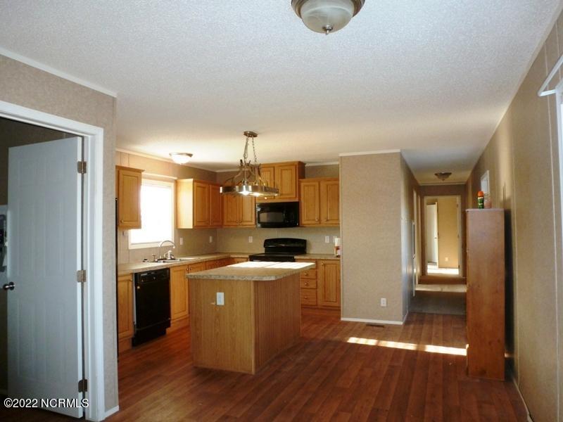 727 Willie Hatcher Road Chinquapin, NC 28521 - Photo 5 of 37 P1100794