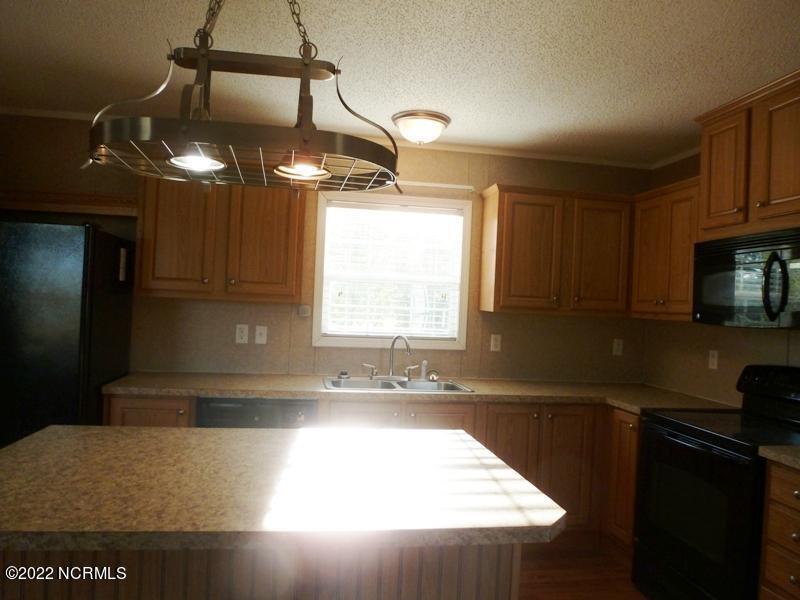 727 Willie Hatcher Road Chinquapin, NC 28521 - Photo 6 of 37 P1100795