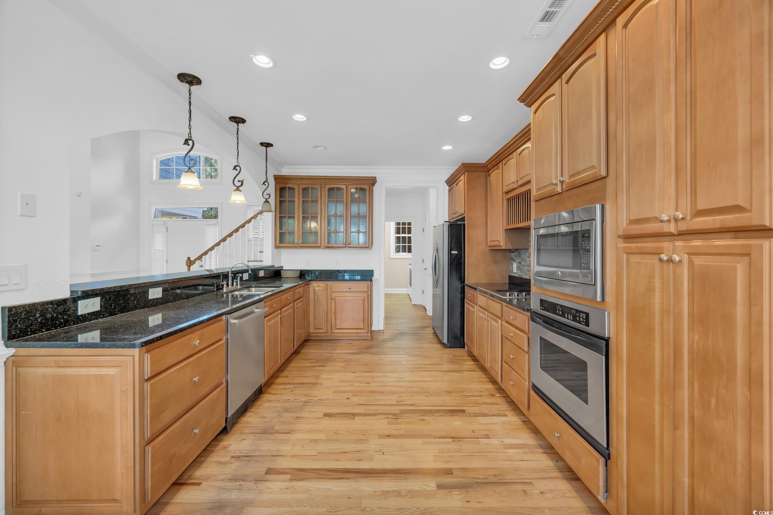 24 Jerry Court Pawleys Island, SC 29585 - Photo 7 of 38