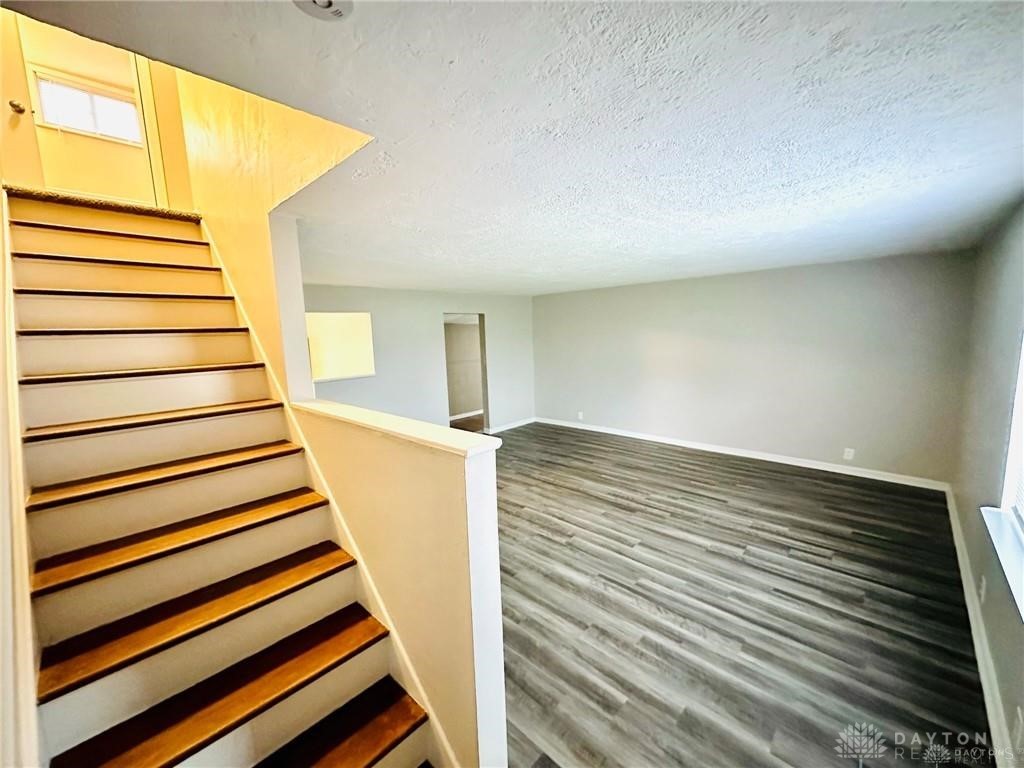 3215 Lantz Road Dayton, OH 45432 - Photo 5 of 22 Gallery Image 5