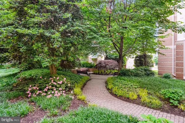 $329,999 | 12000 Market Street, Unit 371, Reston, VA 20190