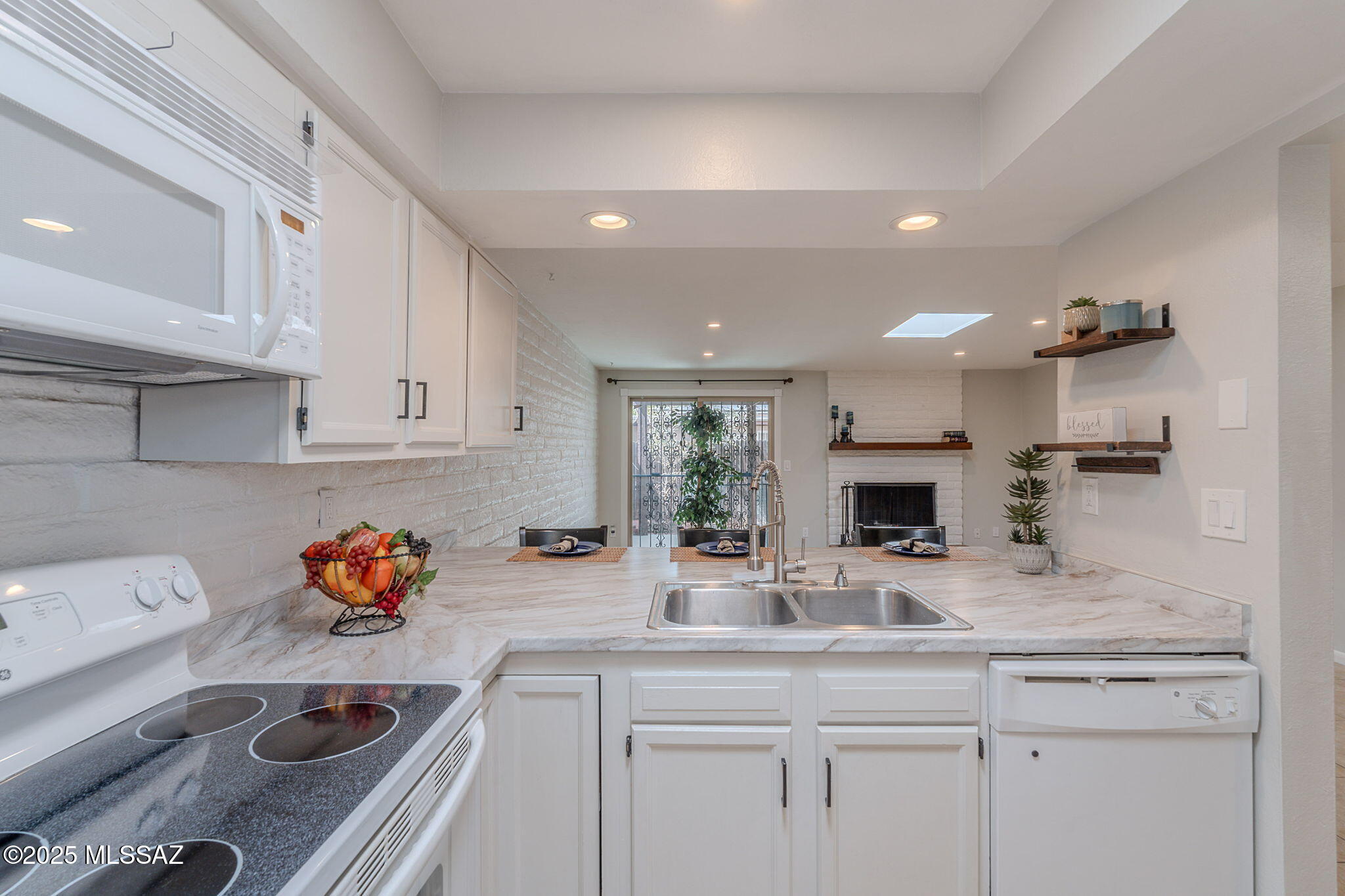 630 South Pantano Road, Unit C Tucson, AZ 85710 - Photo 7 of 22