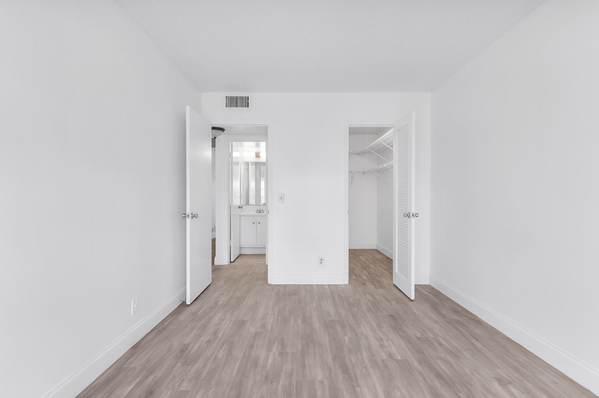 196 Mansfield F Boca Raton, FL 33434 - Photo 9 of 27 photo-9