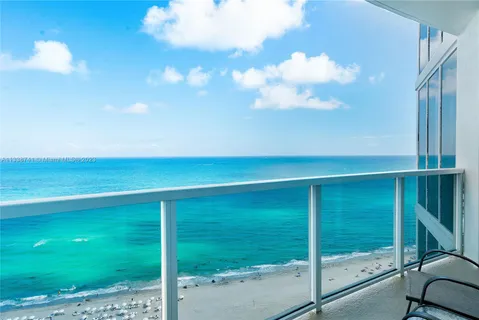 $1,979,000 | 18001 Collins Avenue, Unit 2009, Sunny Isles Beach, FL 33160