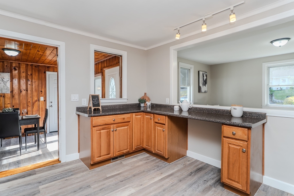 2045 Calkins Road Palmer, MA 01069 - Photo 4 of 32 Gallery Image 4
