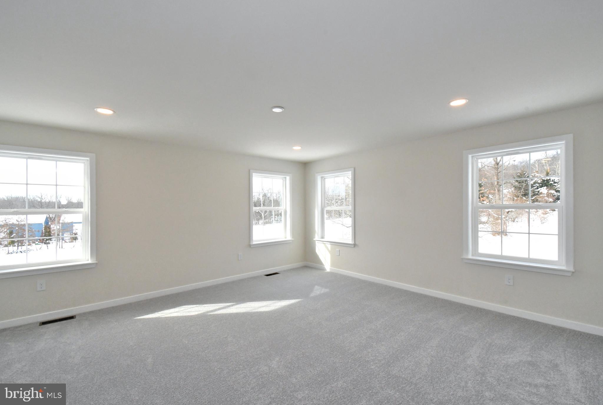 36 Hockle Road Schwenksville, PA 19473 - Photo 28 of 62 a view of empty room with windows