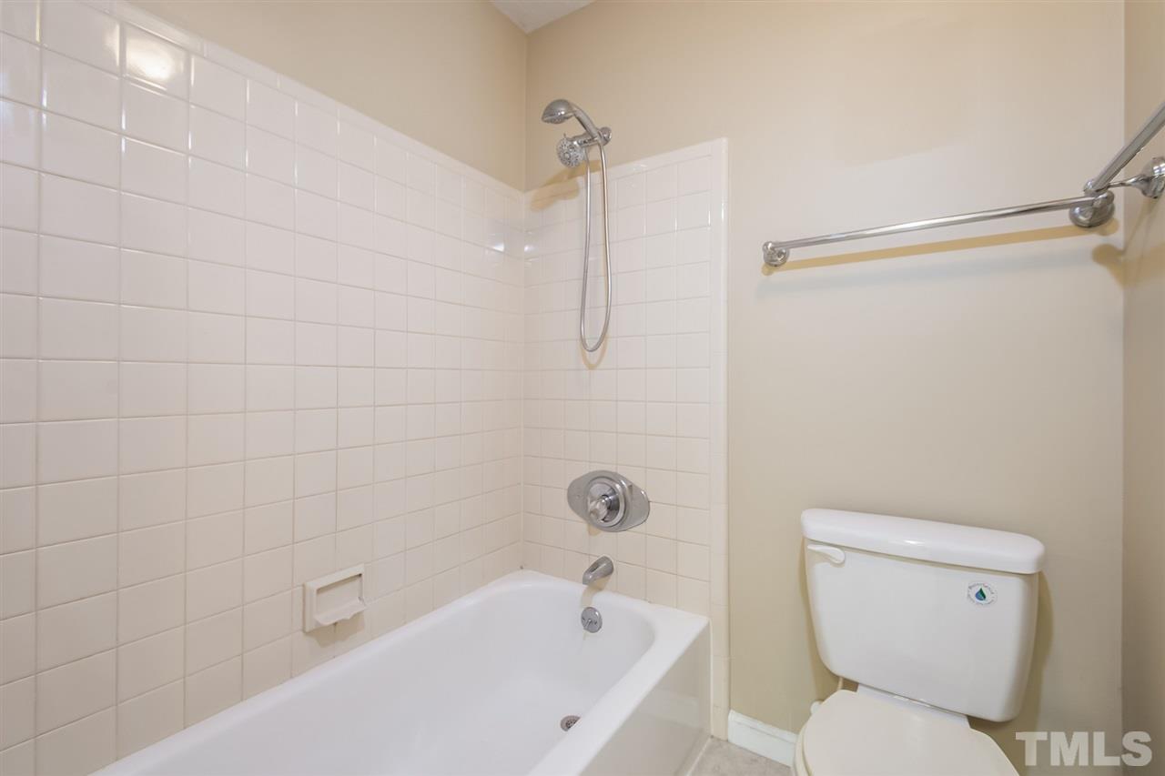 402 Broad Leaf Circle, Unit N/A Raleigh, NC 27613 - Photo 12 of 17