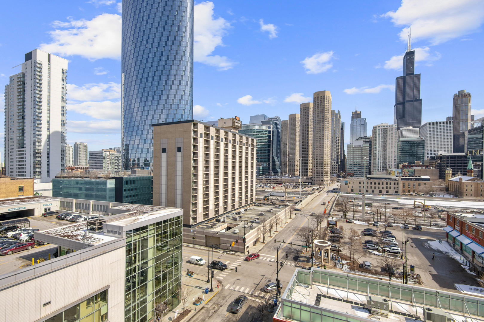 123 South Green Street, Unit 903B Chicago, IL 60607 - Photo 10 of 22 a view of city