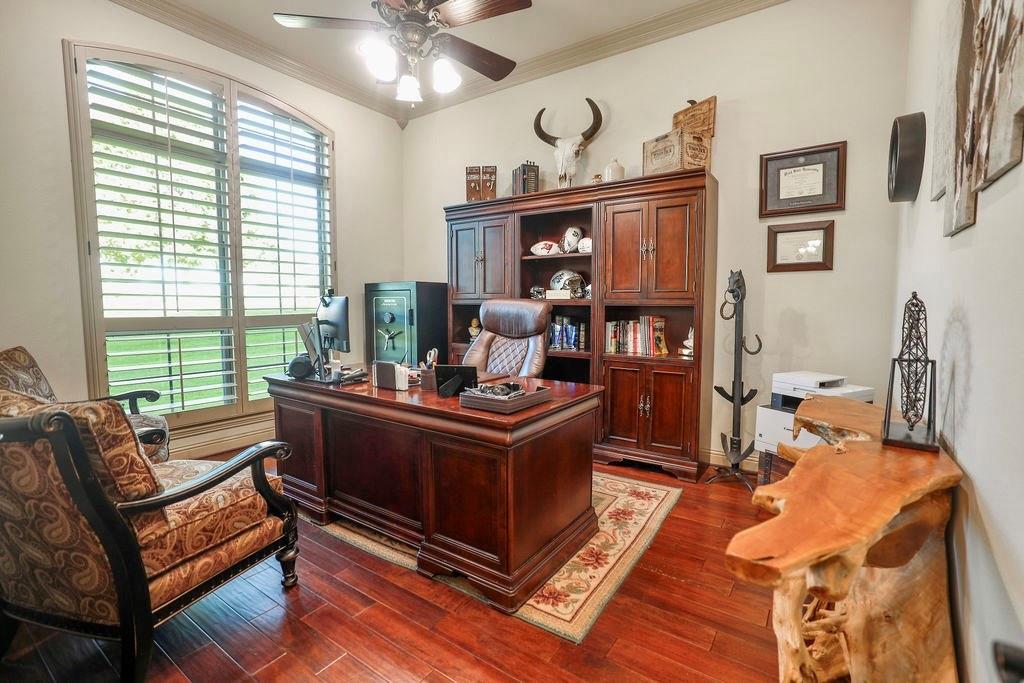 1387 Shadow Lakes Drive Wills Point, TX 75169 - Photo 7 of 33 a living room with furniture and a large window