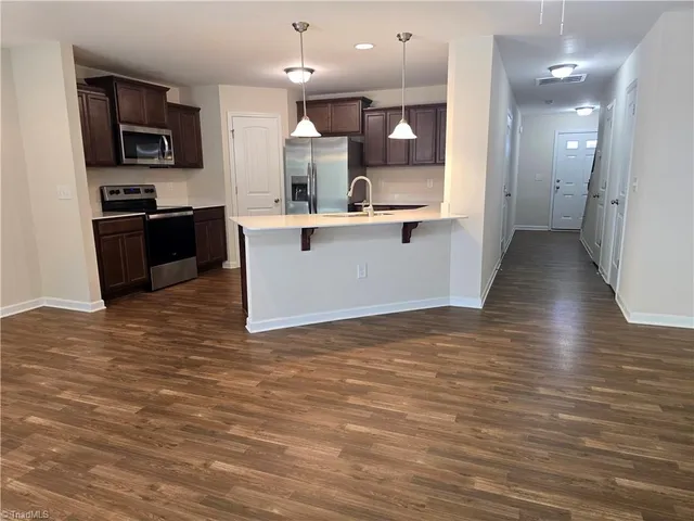 $1,895 | 3859 Copperfield Court, Jamestown, NC 27282