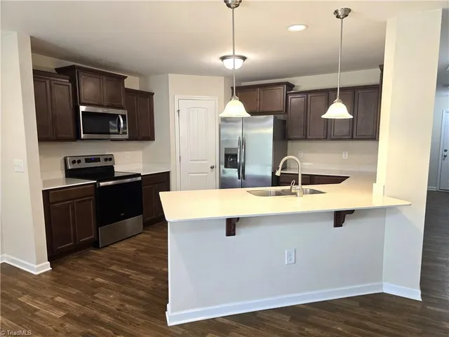 $1,895 | 3859 Copperfield Court, Jamestown, NC 27282