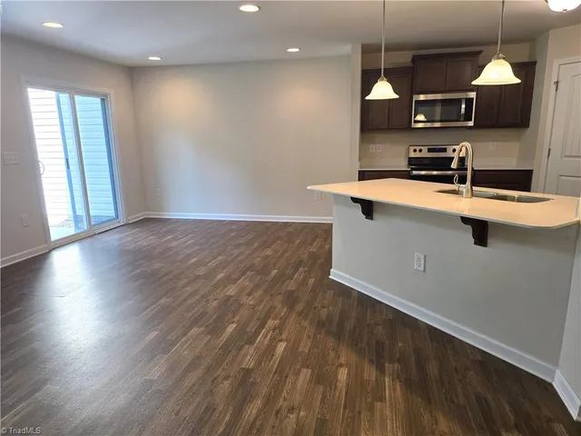 $1,895 | 3859 Copperfield Court, Jamestown, NC 27282