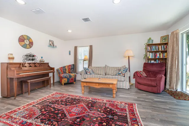 $2,000 | 711 Darlington Avenue Southwest, Palm Bay, FL 32908