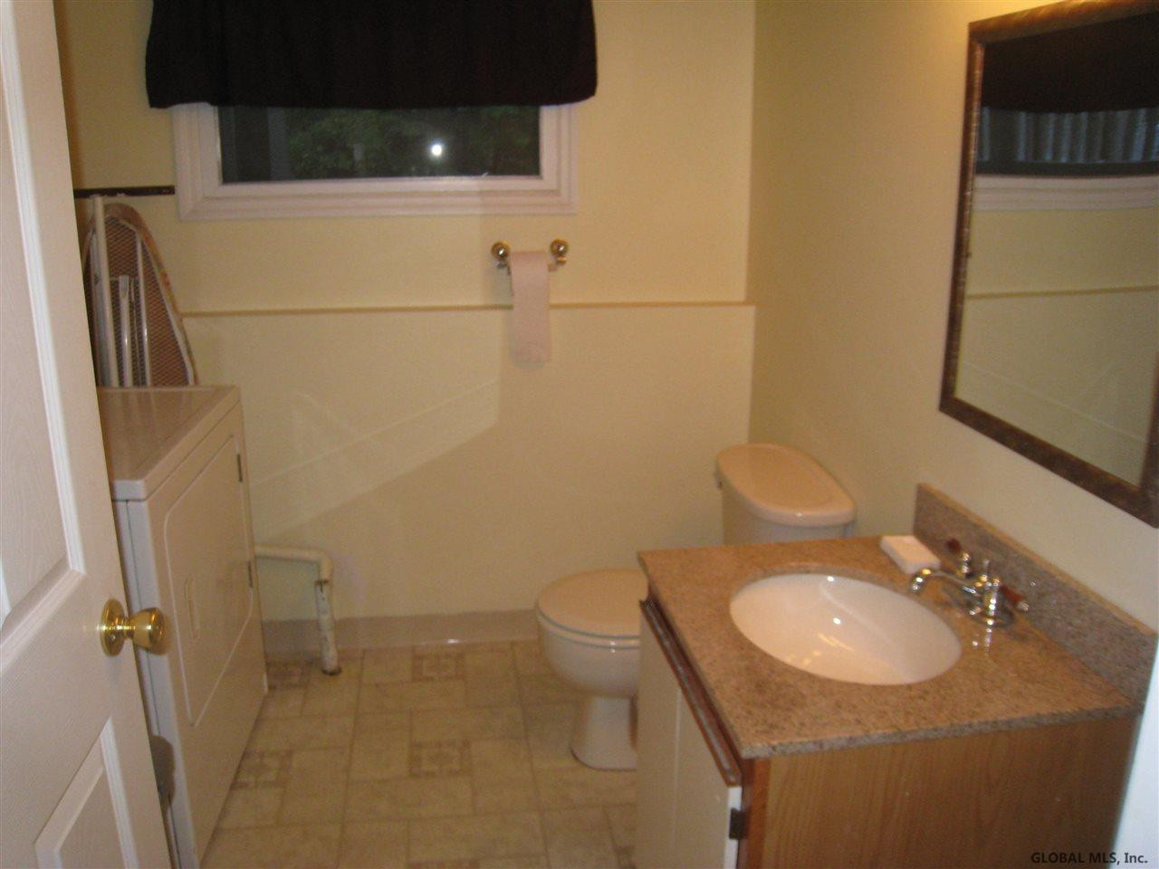 2305 Troy-Schenectady Road Niskayuna, NY 12309 - Photo 17 of 24 Photo 17