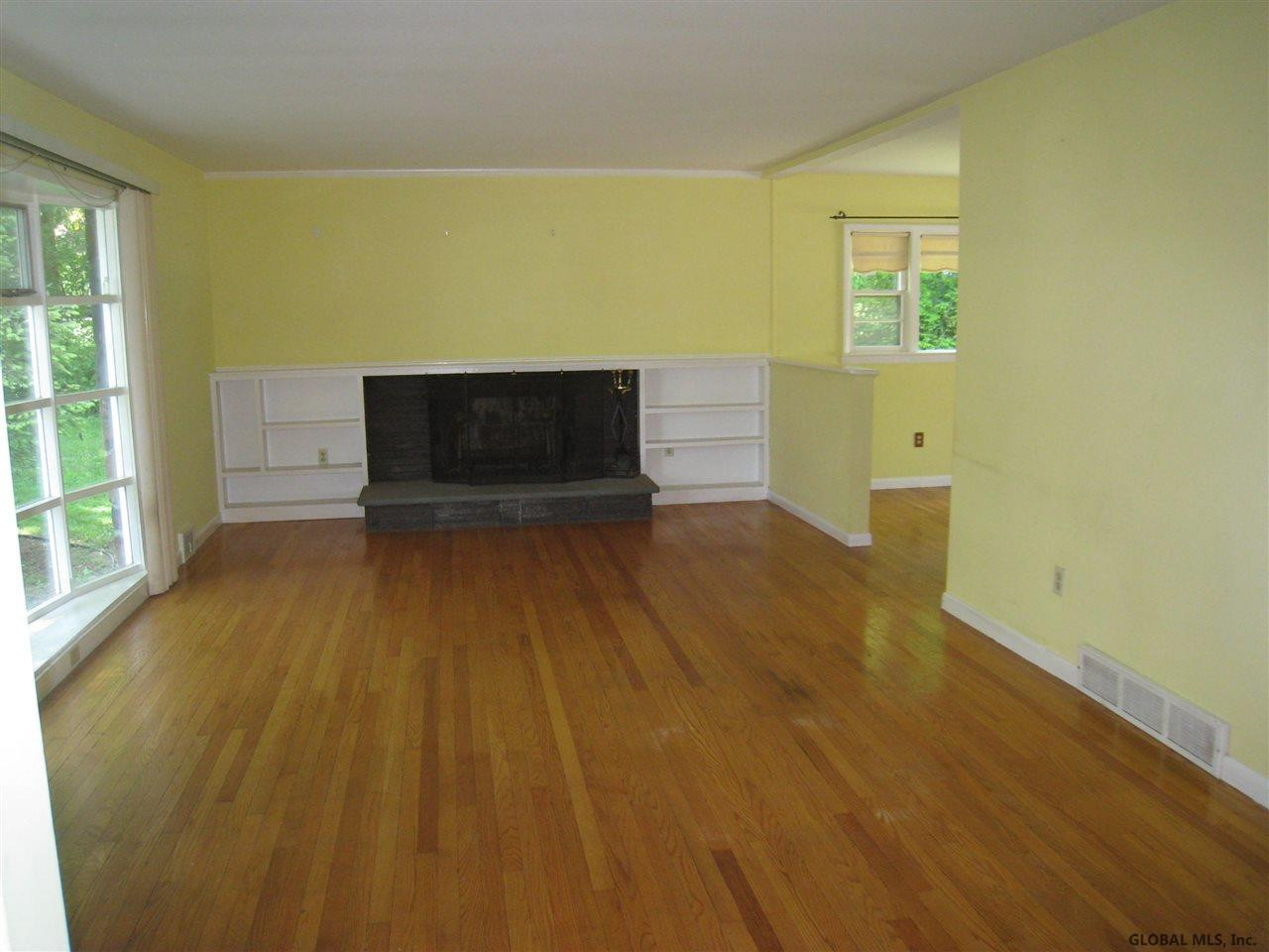 2305 Troy-Schenectady Road Niskayuna, NY 12309 - Photo 4 of 24 Photo 4